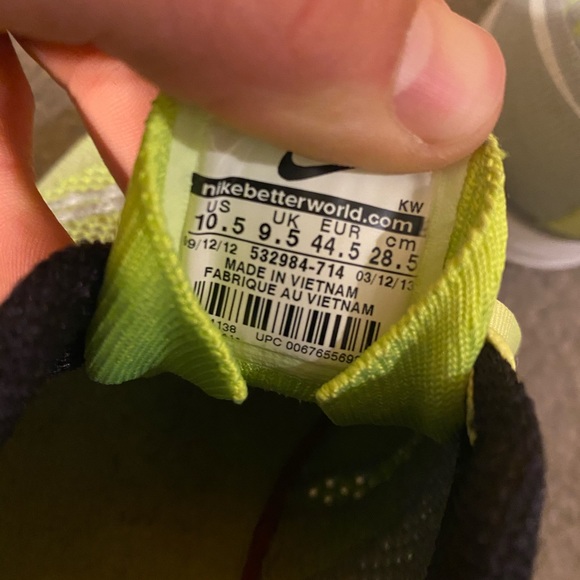 Nike Flyknit Trainer shoes - Picture 4 of 4